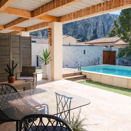 Bleu Comme Un Jardin - Private Swimming Pool & Jacuzzi Apartament Les Mées