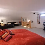 Bleu Comme Un Jardin - Private Swimming Pool&jacuzzi Appartement Les Mées