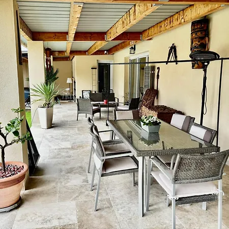 Apartment Bleu Comme Un Jardin - Private Swimming Pool & Jacuzzi