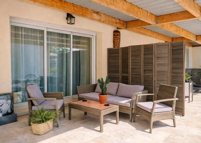 Bleu Comme Un Jardin - Private Swimming Pool & Jacuzzi * Les Mees