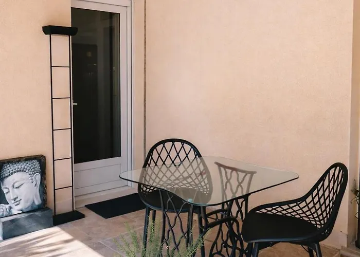 Bleu Comme Un Jardin - Private Swimming Pool & Jacuzzi
