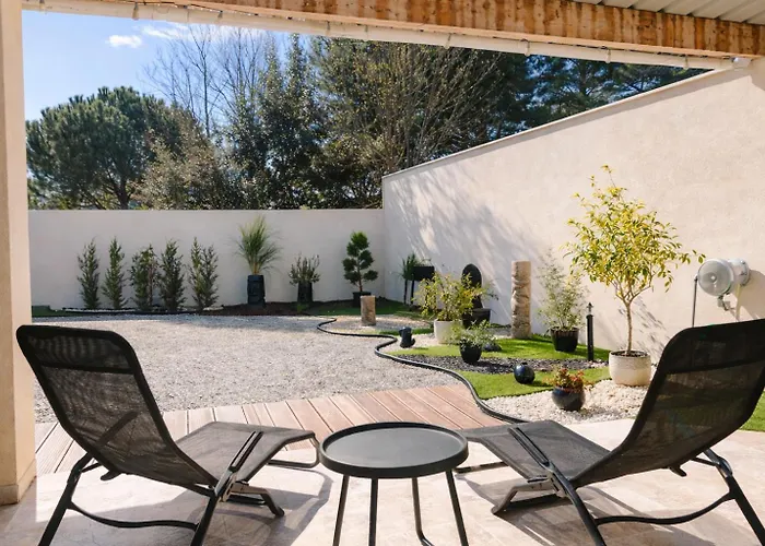 Apartment Bleu Comme Un Jardin - Private Swimming Pool & Jacuzzi