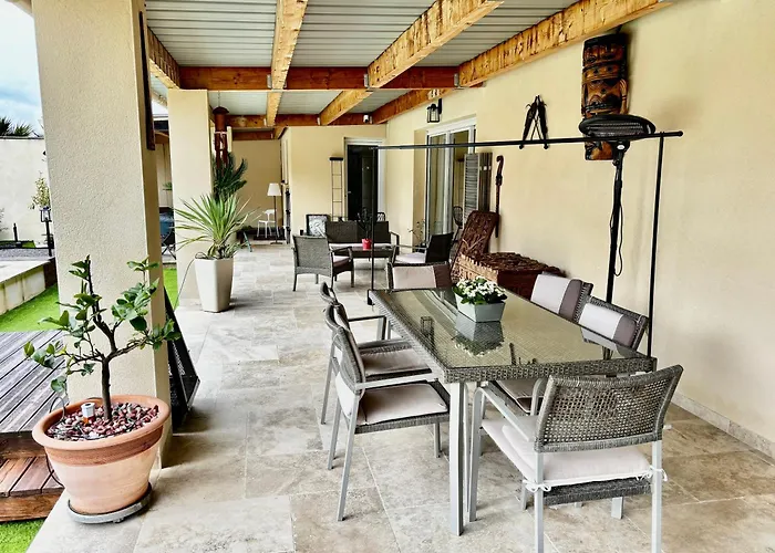 Apartment Bleu Comme Un Jardin - Private Swimming Pool & Jacuzzi